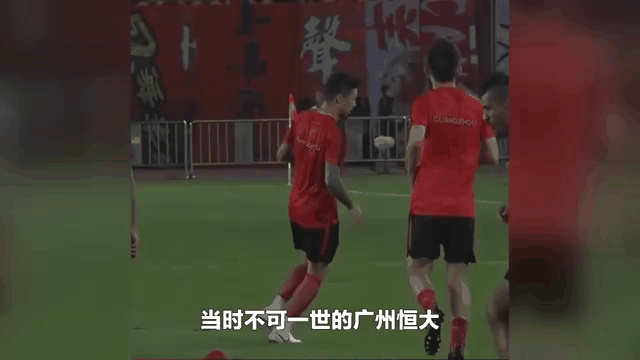 包含泰达客场对阵建业，球员们拼尽全力保持不败的词条